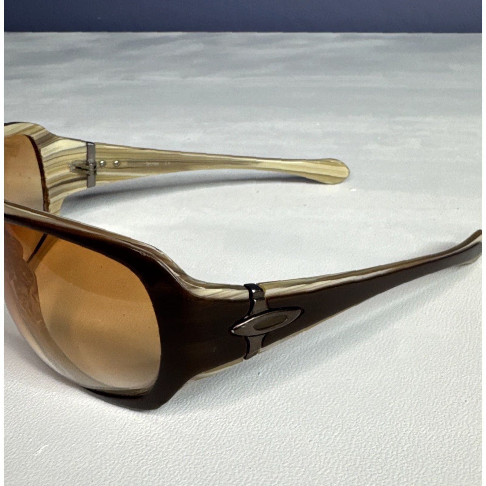 Oakley VINTAGE Oakley Script Sunglasses Cappuccino Gradient Lens Women Oversized Frames Only Brown Gradient Oval Sunglasses Women Size ONE SIZE - 3 Thumbnail