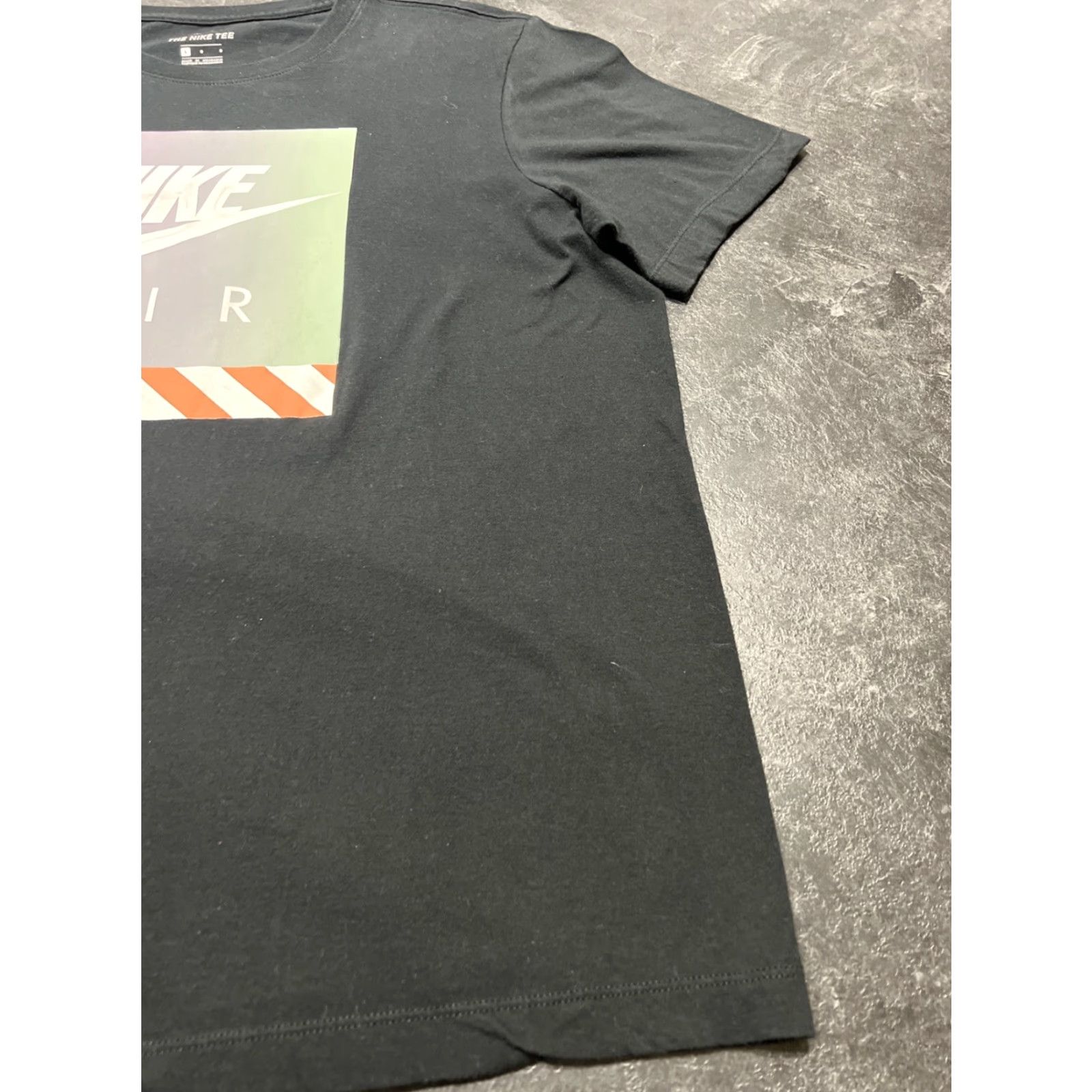 Nike Nike Tee T-Shirt Men Large Short Sleeve Black Graphic Logo Pullover Crew Neck Band Collar Nike Air Size US L / EU 52-54 / 3 - 4 Thumbnail