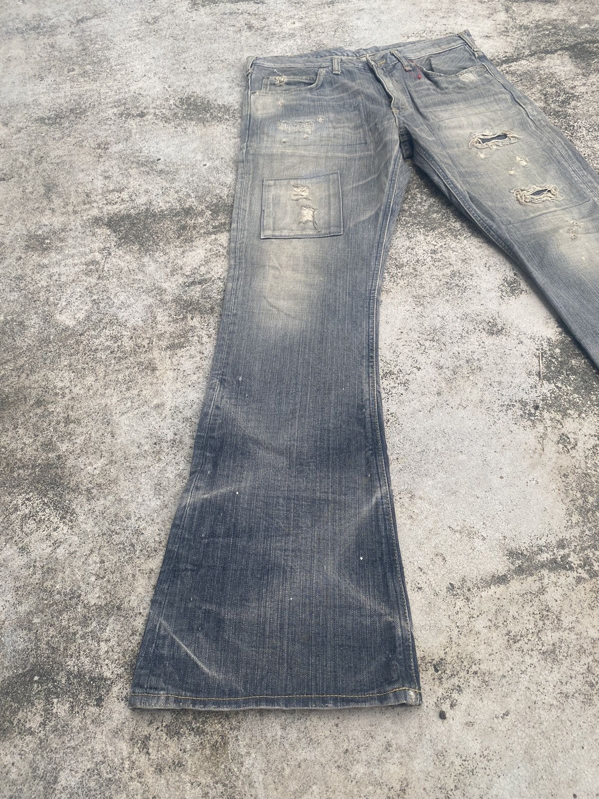 If Six Was Nine × Lee Flare Jeans Lee Distress Patchwork Clawmark Mud Bootcut Size US 32 / EU 48 - 1 Thumbnail