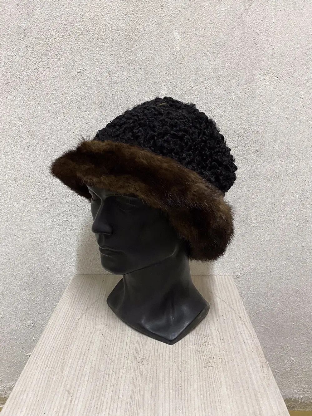 Japanese Brand Nice Crochet Fleece Japanese Brand Bucket Hat Size ONE SIZE - 2 Thumbnail