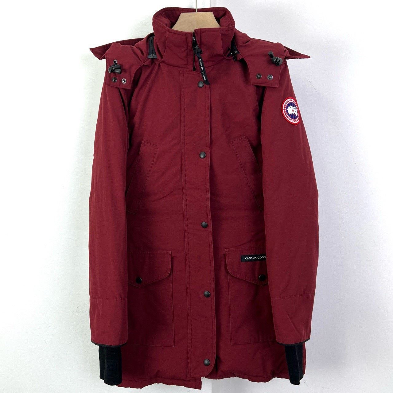 Canada Goose Canada Goose Women's XS Red Down Parka Size XS / US 0-2 / IT 36-38 - 1 Thumbnail