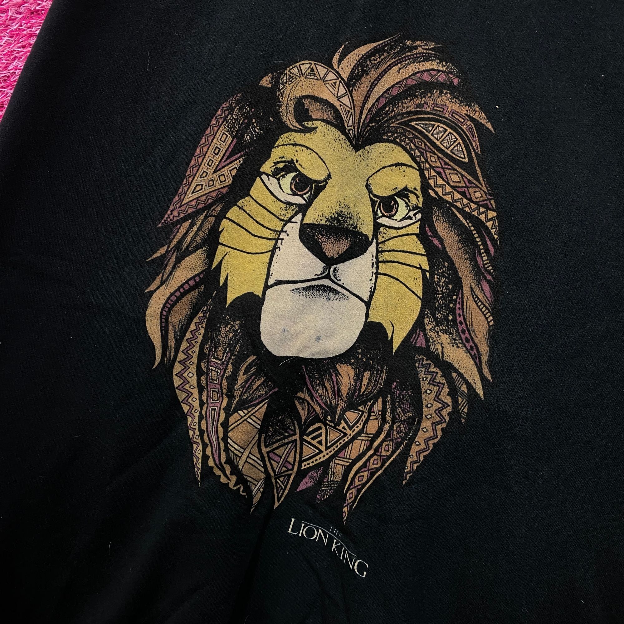 Disney The Lion King Swahili Tribal Simba Disney Movie Crewneck XL Size US XL / EU 56 / 4 - 4 Thumbnail