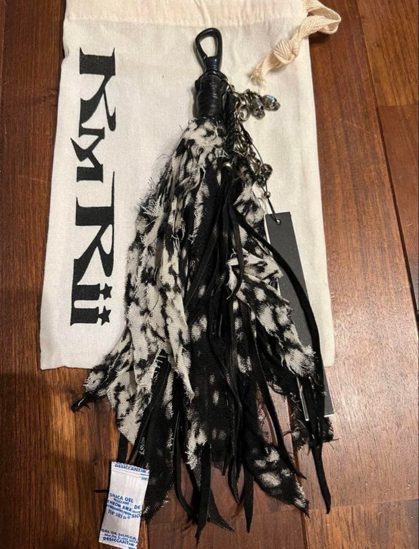 KMRii KMRii Feather hook key chain Size ONE SIZE - 1 Preview