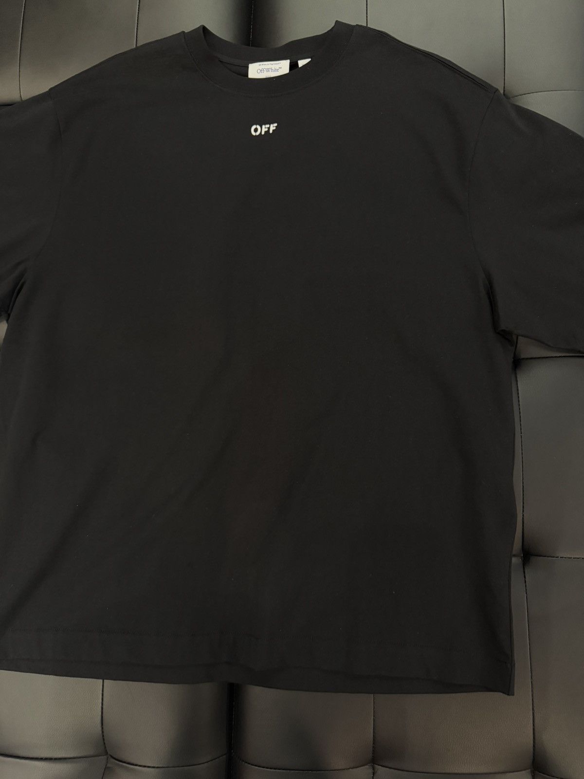 Off-White Size M - Off-White Spray Arrow T-Shirt Black Size US M / EU 48-50 / 2 - 7 Thumbnail