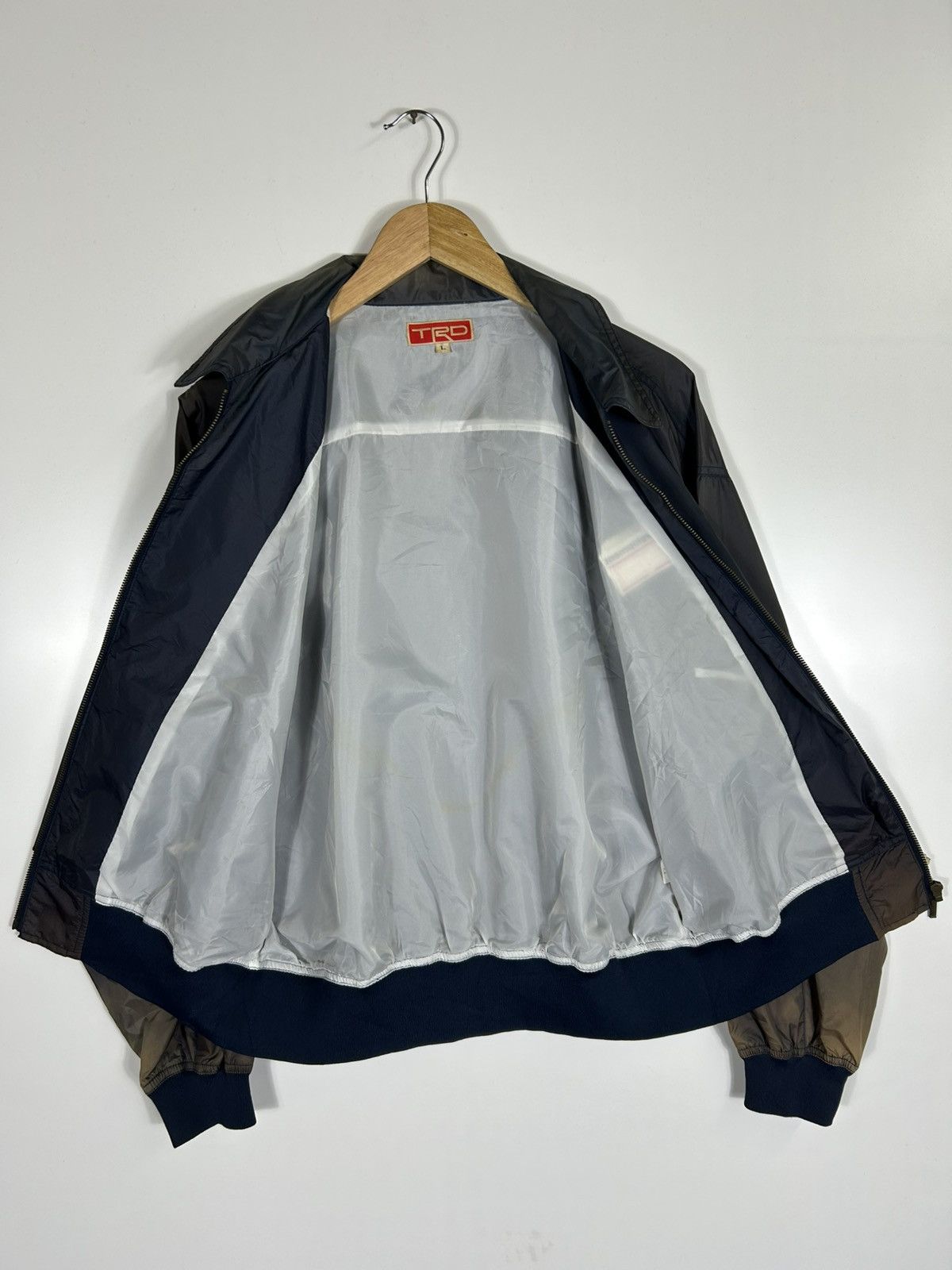 Sports Specialties ⚡️Vintage Toyota Motorsport TRD Sun Faded Bomber Jacket Size US L / EU 52-54 / 3 - 9 Thumbnail