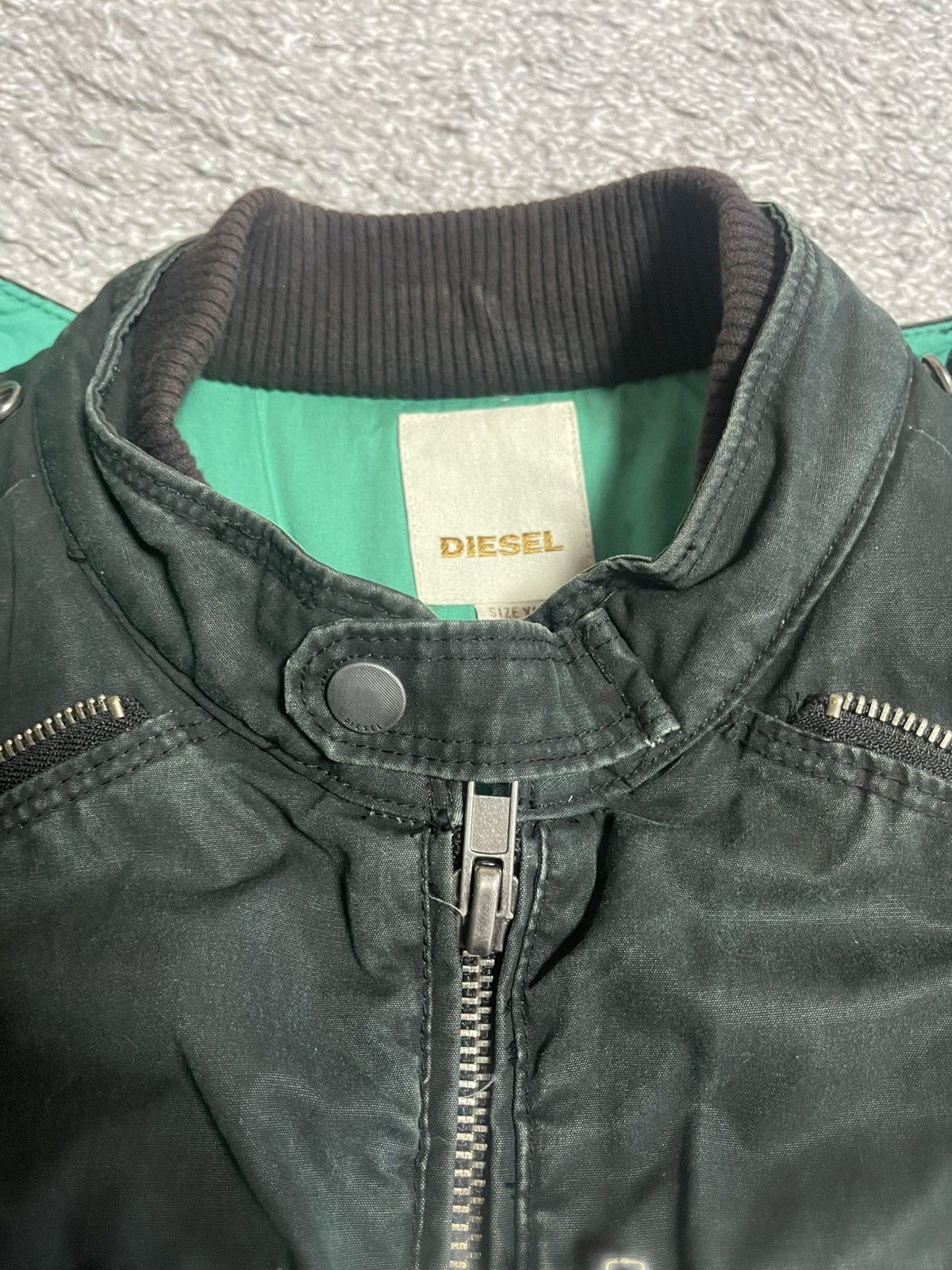 Diesel DIESEL ARCHIVE 2WAY AVANT GARDE DETACHABLE SLEEVE SIZE L Size US L / EU 52-54 / 3 - 11 Thumbnail