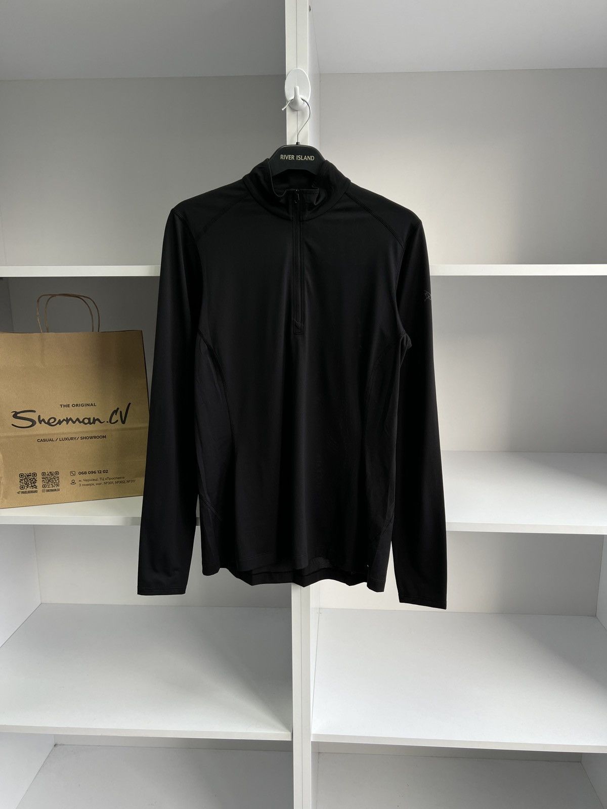Arc'teryx × Vintage Vintage Arc’teryx Termo Black Long sleeve t-shirt Size US L / EU 52-54 / 3 - 4 Thumbnail