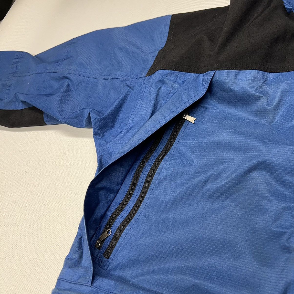 The North Face × Vintage VTG The North Face Jacket Blue Gore-Tex Mountain Blue Zip Size US M / EU 48-50 / 2 - 12 Thumbnail