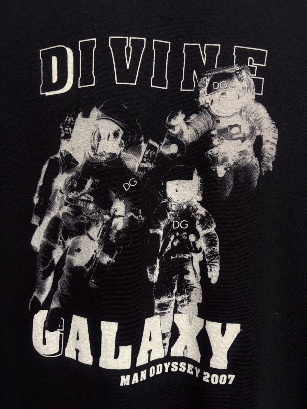 Designer × Dolce & Gabbana Dolce & Gabbana Divine Galaxy Man Odyssey 2007 T-Shirt Size M / US 6-8 / IT 42-44 - 4 Thumbnail