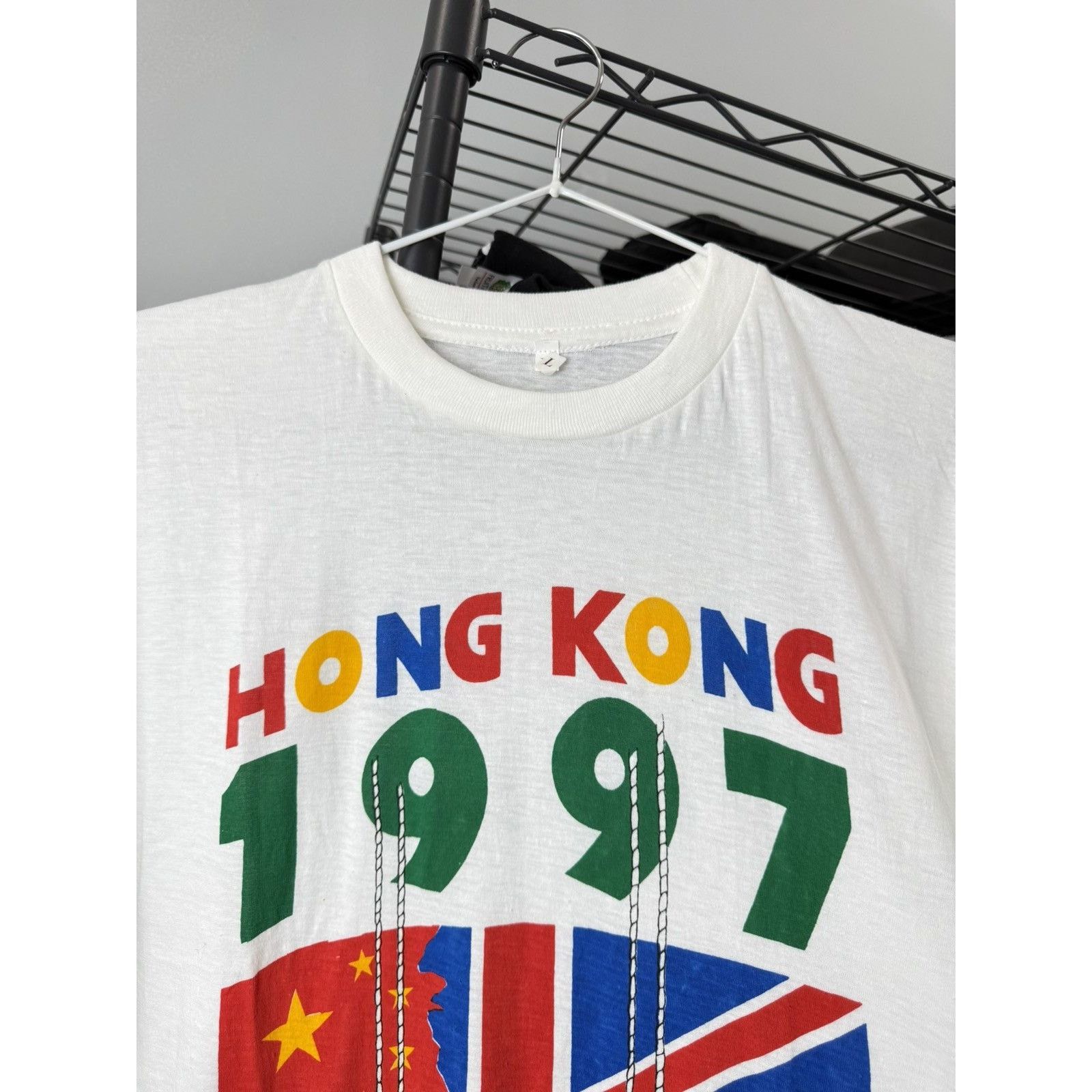 Vintage 1997 Rare! Vintage Hong Kong War China United Kingdom Tee Size US M / EU 48-50 / 2 - 4 Thumbnail