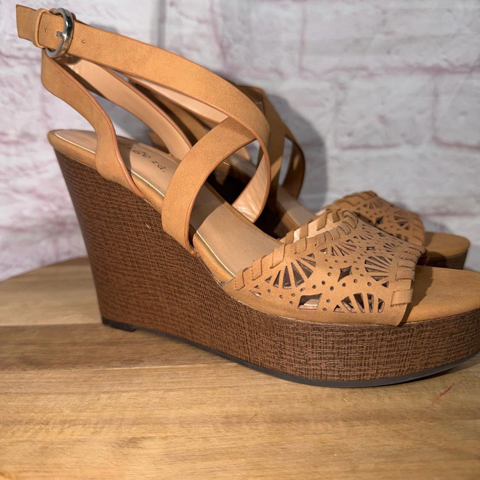 Other Indigo Rd Size 6.5 Tan Strappy Platform Sandals Size US 6.5 / IT 36.5 - 3 Thumbnail