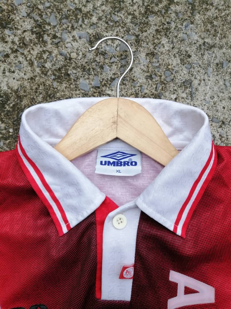 Umbro × Vintage Vintage 90s Umbro Ajax Amsterdam 94/95 Home Jersey Size US L / EU 52-54 / 3 - 7 Thumbnail