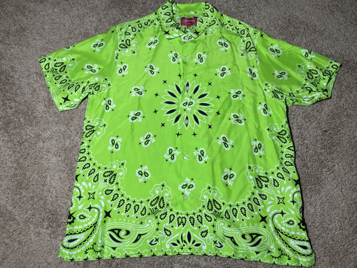 Supreme SS21 Supreme Silk Green Bandana Button Up Shirt Pattern 2021 Size US M / EU 48-50 / 2 - 2 Thumbnail