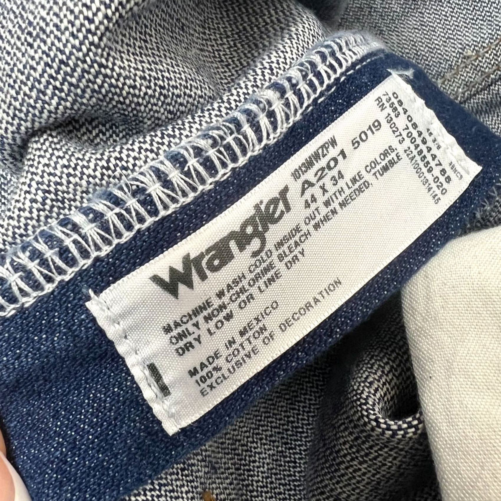 Wrangler Wrangler Mens Jeans 44 x 34 Cowboy Cut Original Fit Denim Blue 100% Cotton Regular Inseam 34in 5-Pocket Logo Cowboy Western Mens Jeans Size US 44 / EU 60 - 6 Thumbnail