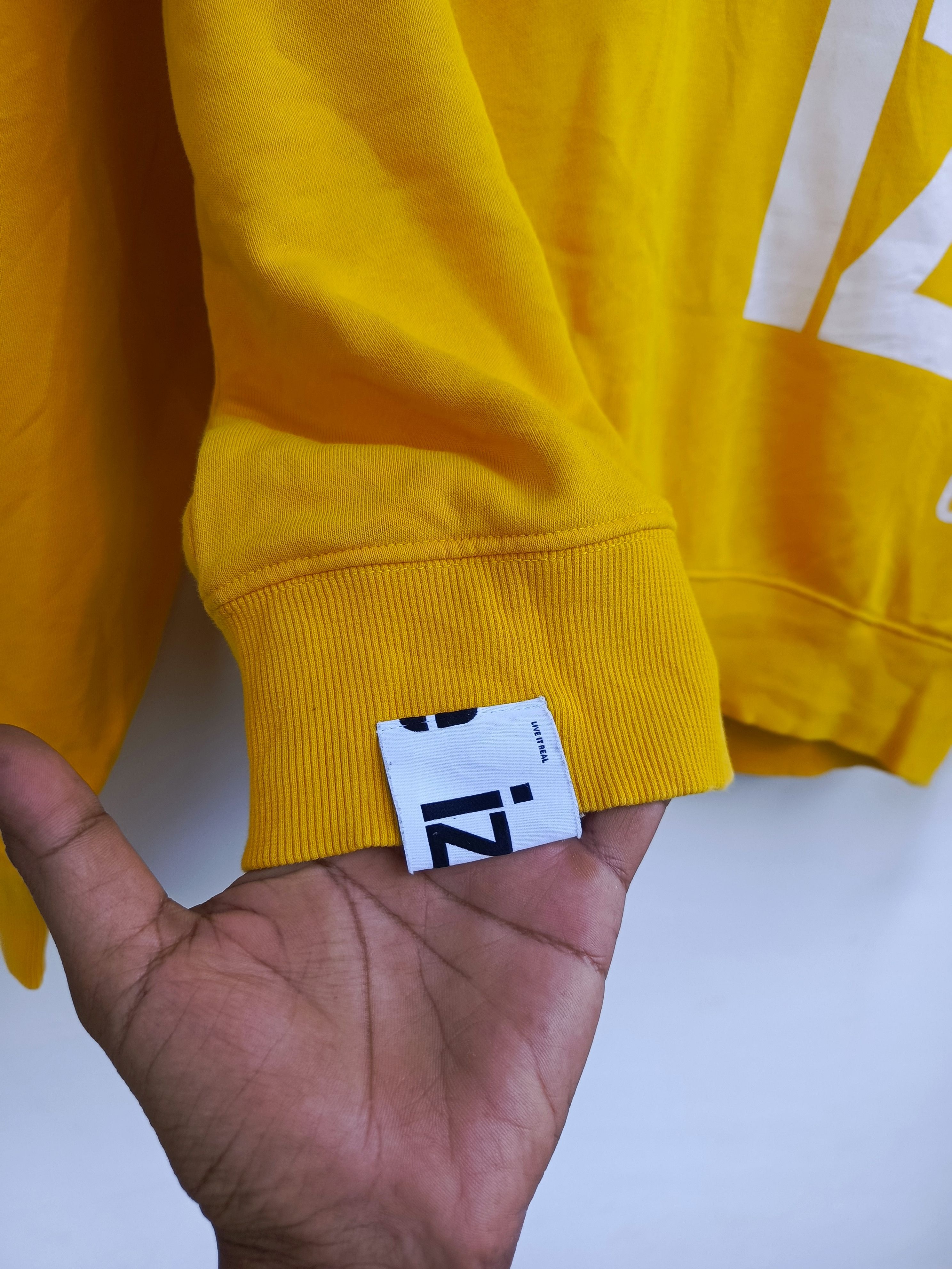 izzue izzue “Live It Real” Crewneck – Casual Everyday Flex Size S / US 4 / IT 40 - 3 Thumbnail