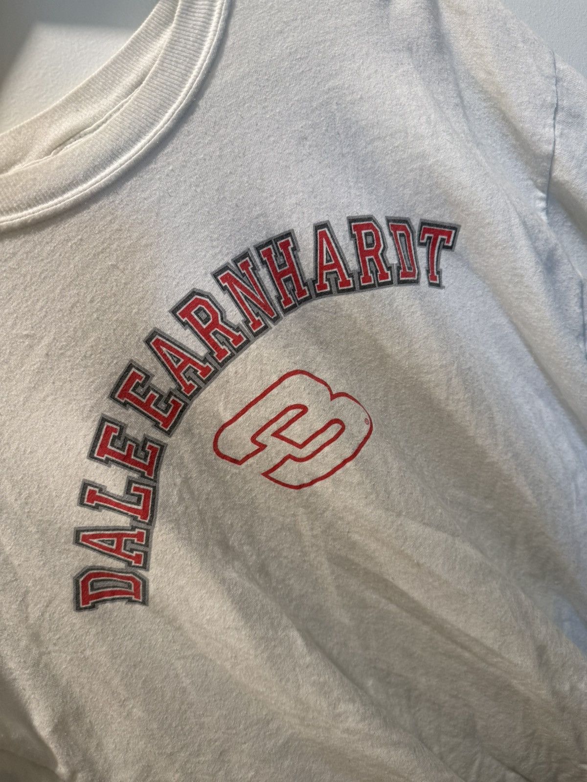 NASCAR THRASHED DALE EARNHARDT NASCAR TEE Size US XL / EU 56 / 4 - 4 Thumbnail