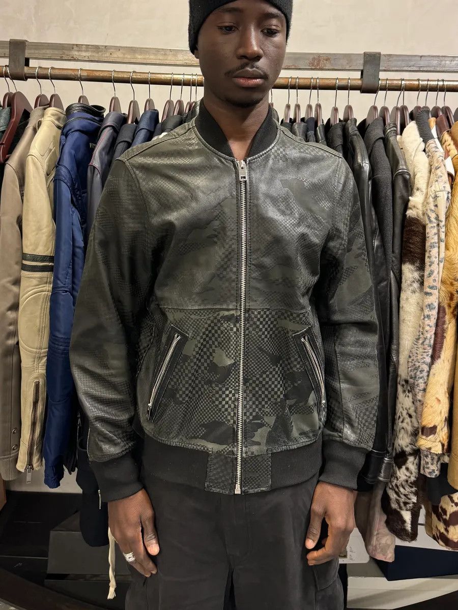 Diesel 2000s Diesel Camo Square Black Leather Bomber Jacket Size US S / EU 44-46 / 1 - 1 Thumbnail