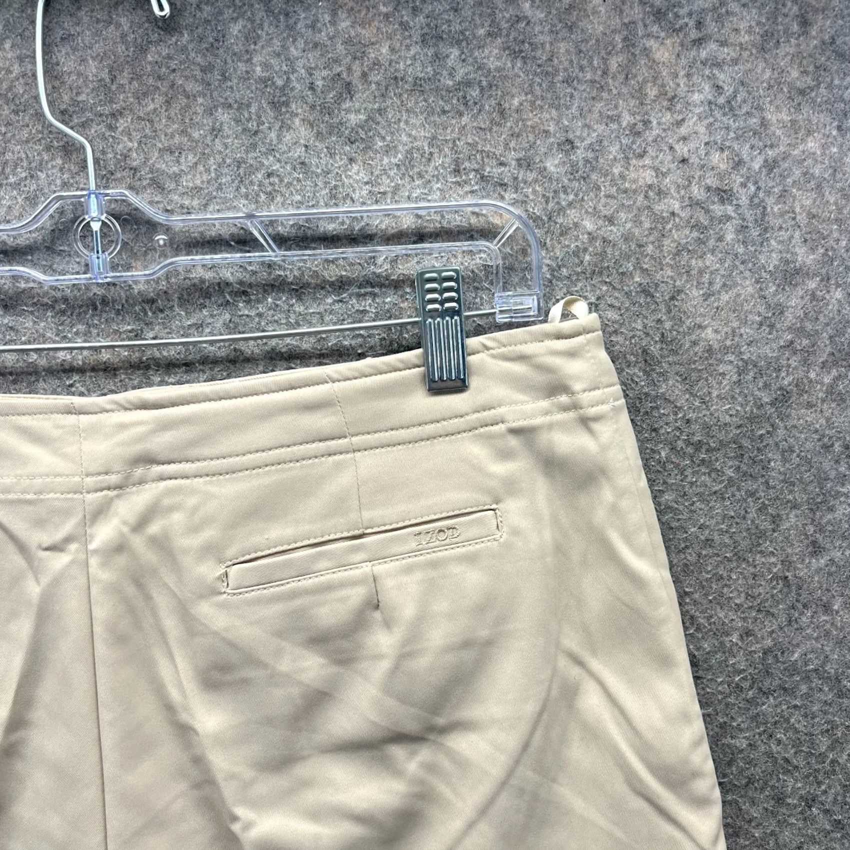 Izod IZOD Shorts Womens 10 Beige Stretch Golf Bermuda Polyester XFG Lightweight Shorts Casual Summer Size 32" / US 10 / IT 46 - 4 Thumbnail