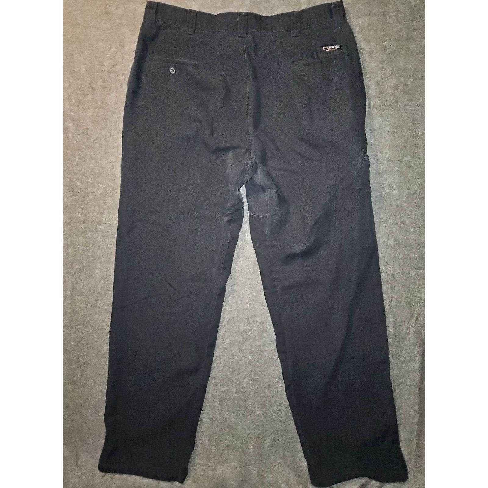 Wrangler Wangler Workwear Pants Mens 38x36 Navy Blue Mid Rise Straight Cargo Workwear Size US 38 / EU 54 - 6 Thumbnail