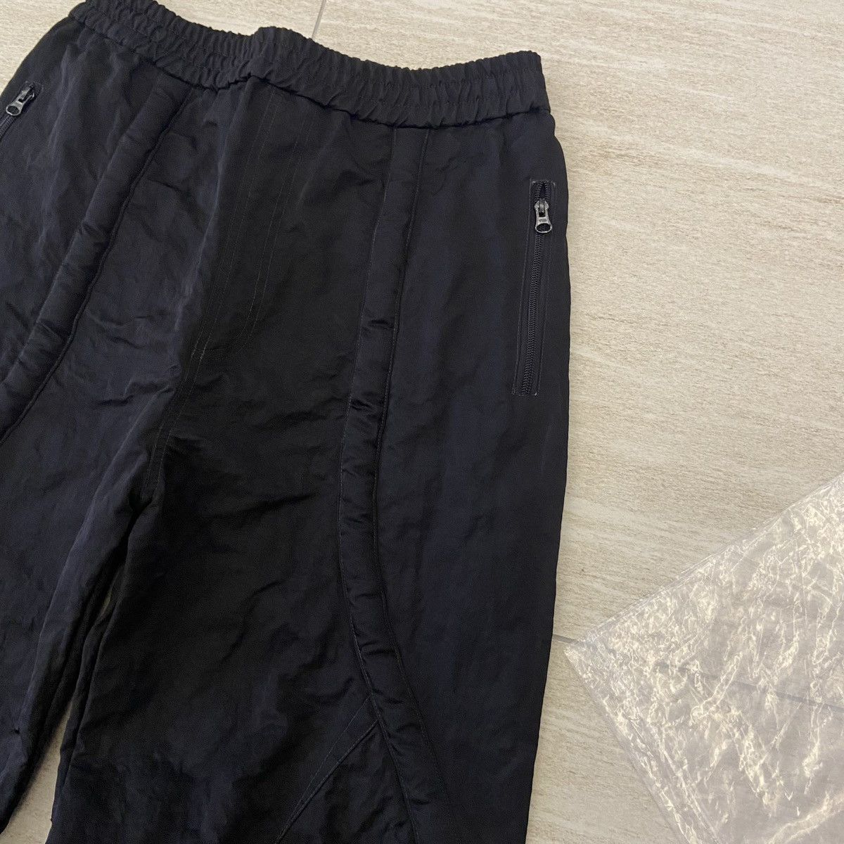 FAR FROM WHAT Far From What Nylon Volume Pants Size US 32 / EU 48 - 4 Thumbnail
