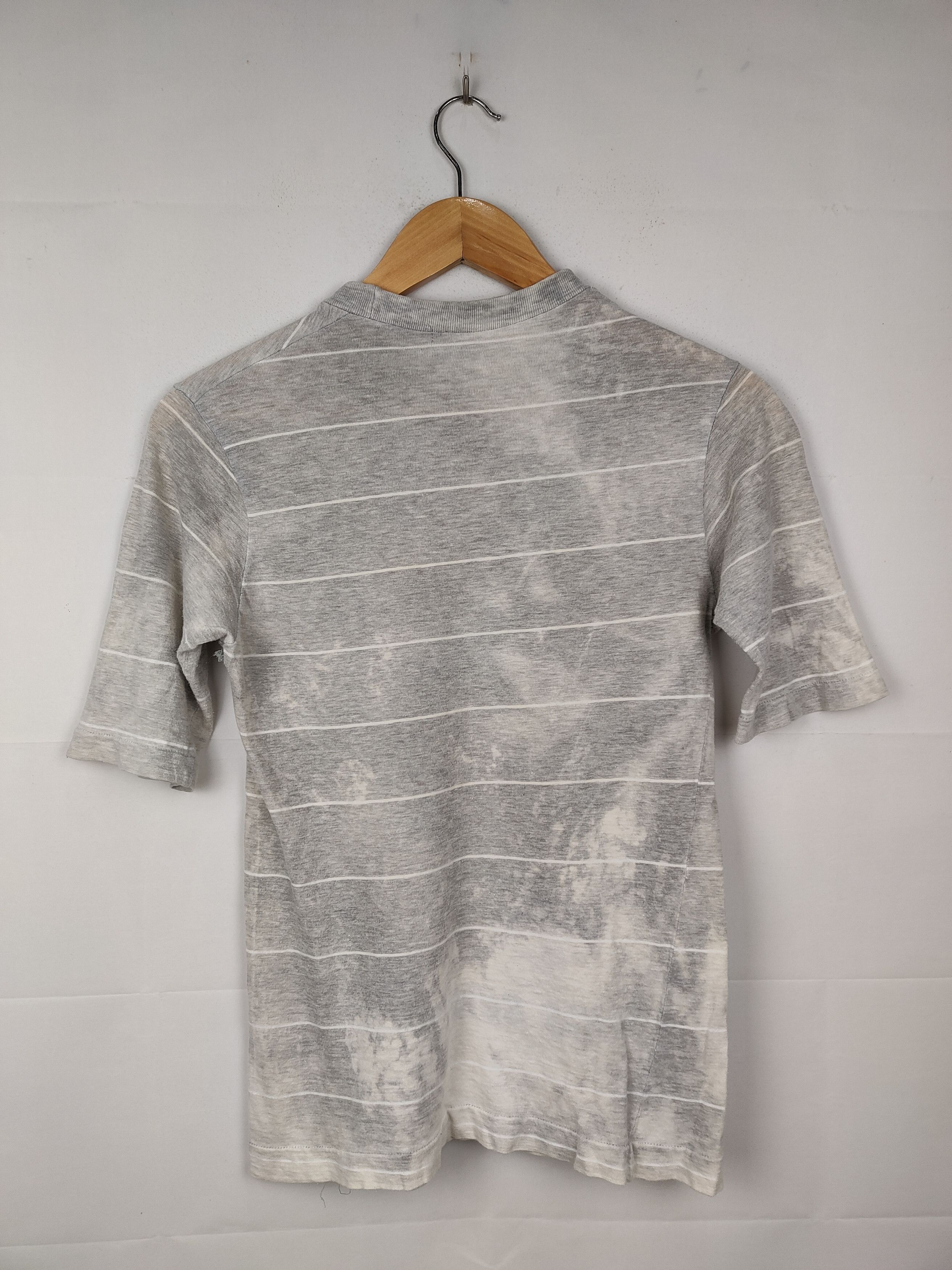 Vintage Vintage 70s Sunfaded Bugs Bunny Cartoon Shirt Size US XS / EU 42 / 0 - 5 Thumbnail