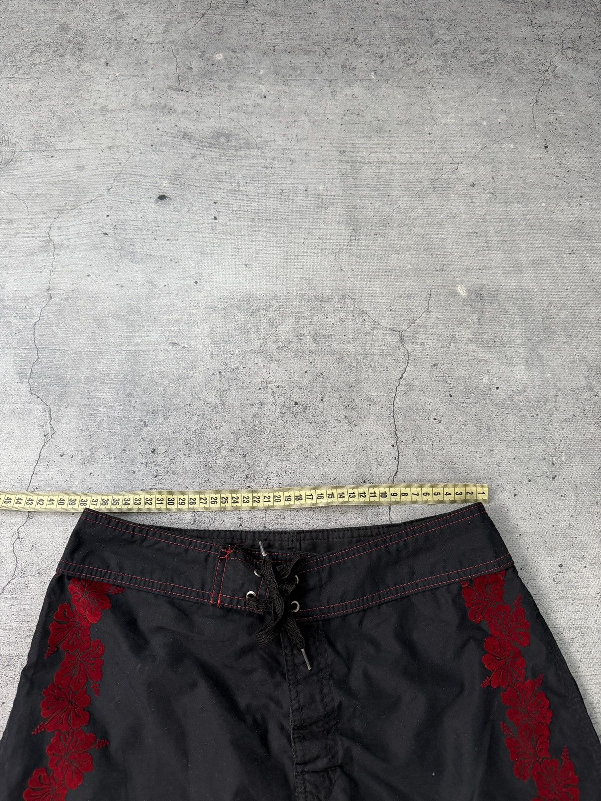 Quiksilver vintage quicksilver swim shorts, Size US 31 - 8 Thumbnail