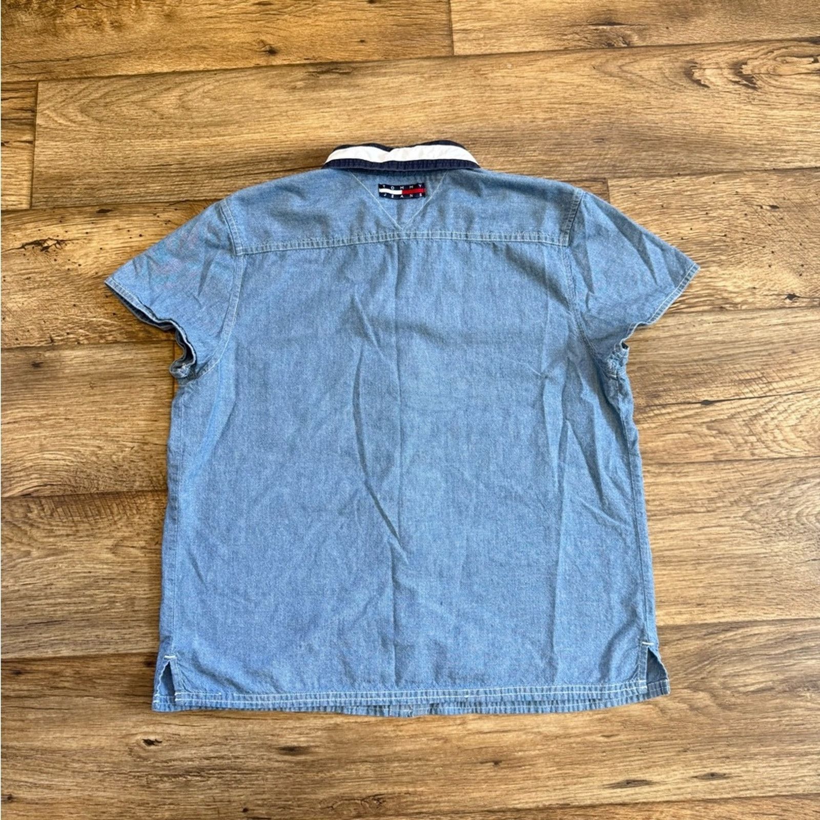 Tommy Hilfiger Vintage Tommy Hilfiger Jeans Denim Button Up Shirt Size XL / US 12-14 / IT 48-50 - 2 Thumbnail