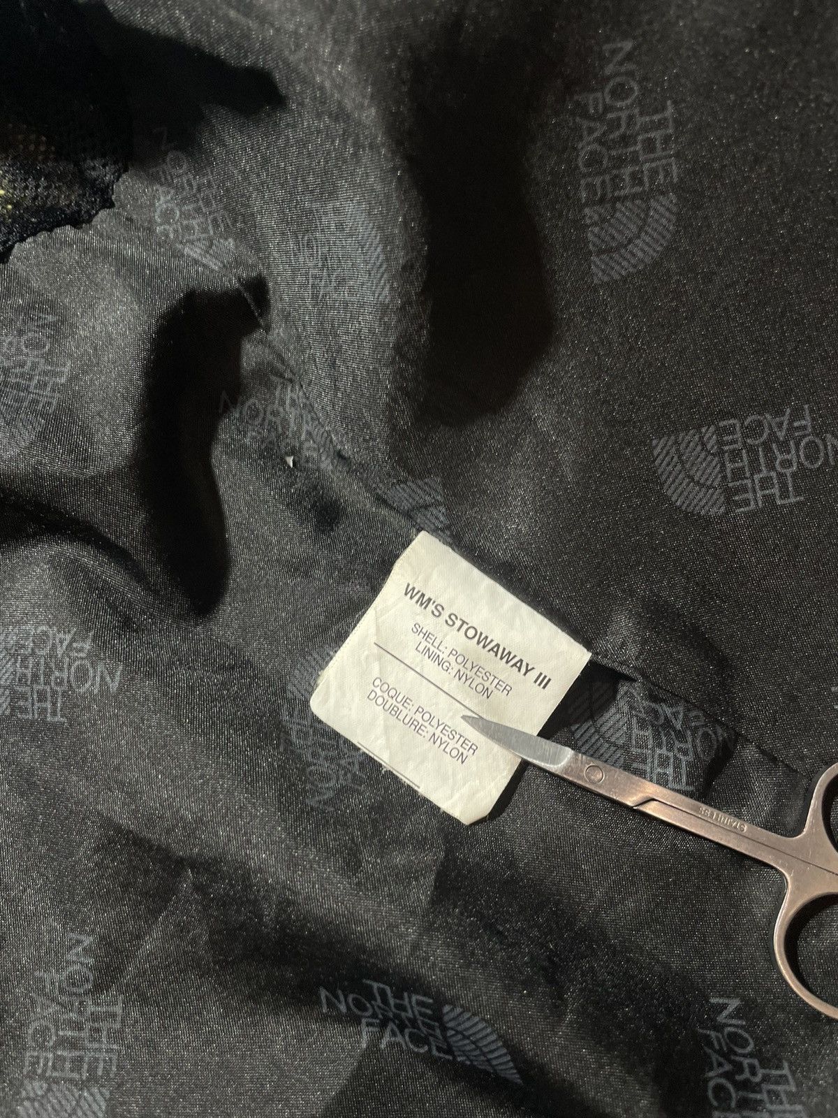 The North Face Vintage The North Face Gore-tex Women’s Stowaway Jacket Size L / US 10 / IT 46 - 13 Thumbnail