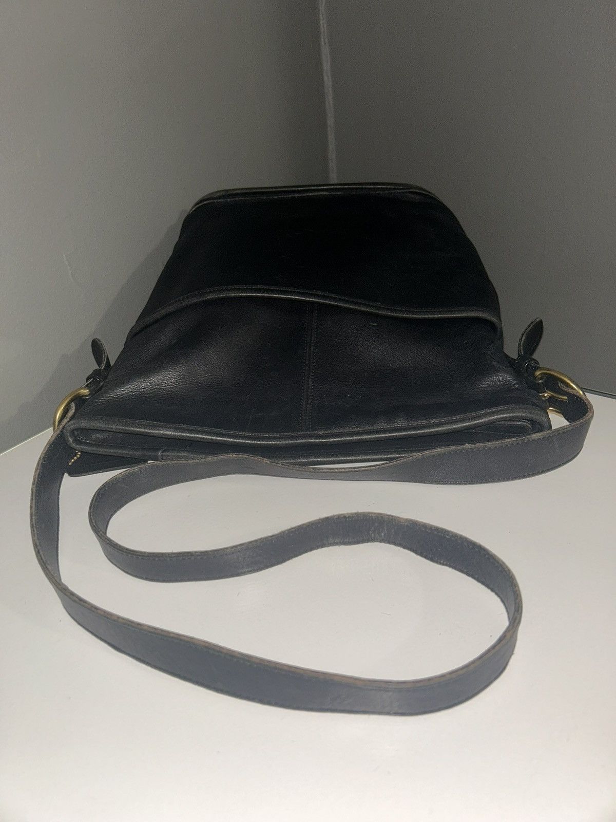 Coach Vintage Coach Navy Blue Leather Bucket Shoulder Bag Size ONE SIZE - 4 Thumbnail