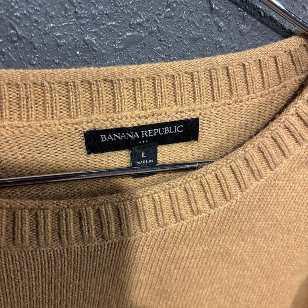 Banana Republic Banana Republic Women's Yellow Crew Neck Sweater Size L / US 10 / IT 46 - 2 Thumbnail