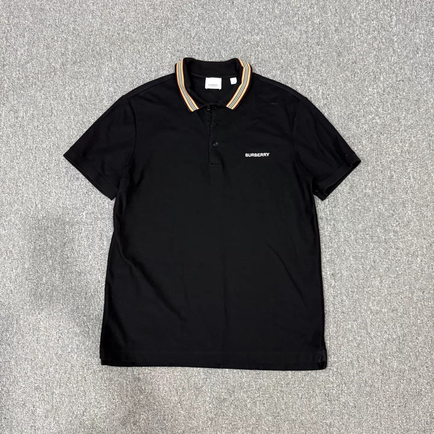 Burberry Burberry Black Check Collar SS Polo M 99 New Size US M / EU 48-50 / 2 - 1 Thumbnail
