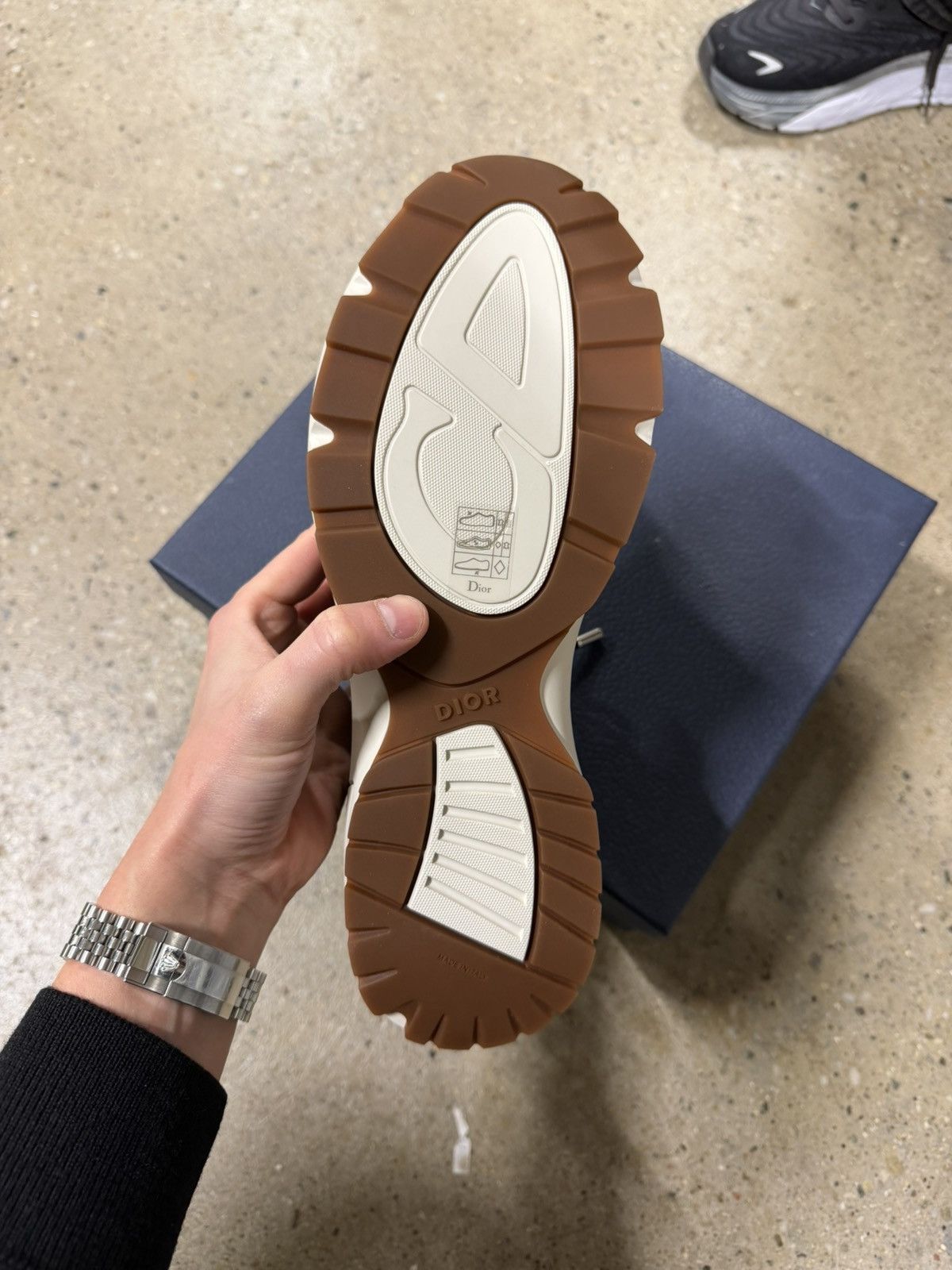 Dior Dior b25 Oblique Sneaker NEW 1300$ Size US 8 / EU 41 - 4 Thumbnail