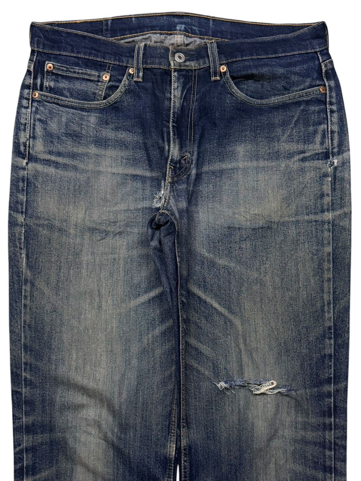 Levi's Vintage Levi’s 514 Denim Jeans | Vintage Straight Fit | W35 Size US 35 - 4 Thumbnail