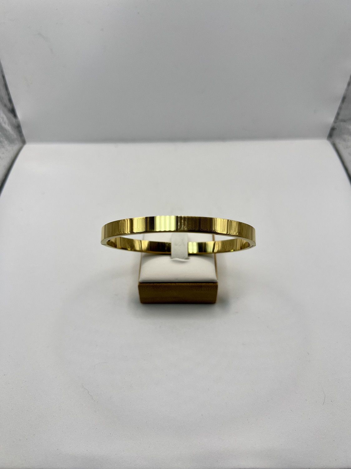 Jewelry Simple Gold Stainless Steel Bangle Bracelet Size ONE SIZE - 1 Thumbnail