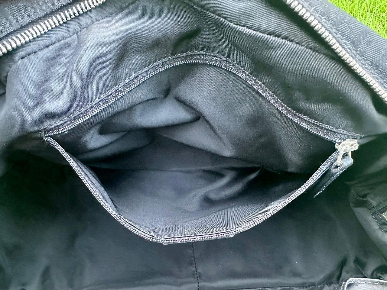 Dior Authentic Christian Dior Oblique Shoulder Bag Size ONE SIZE - 8 Thumbnail