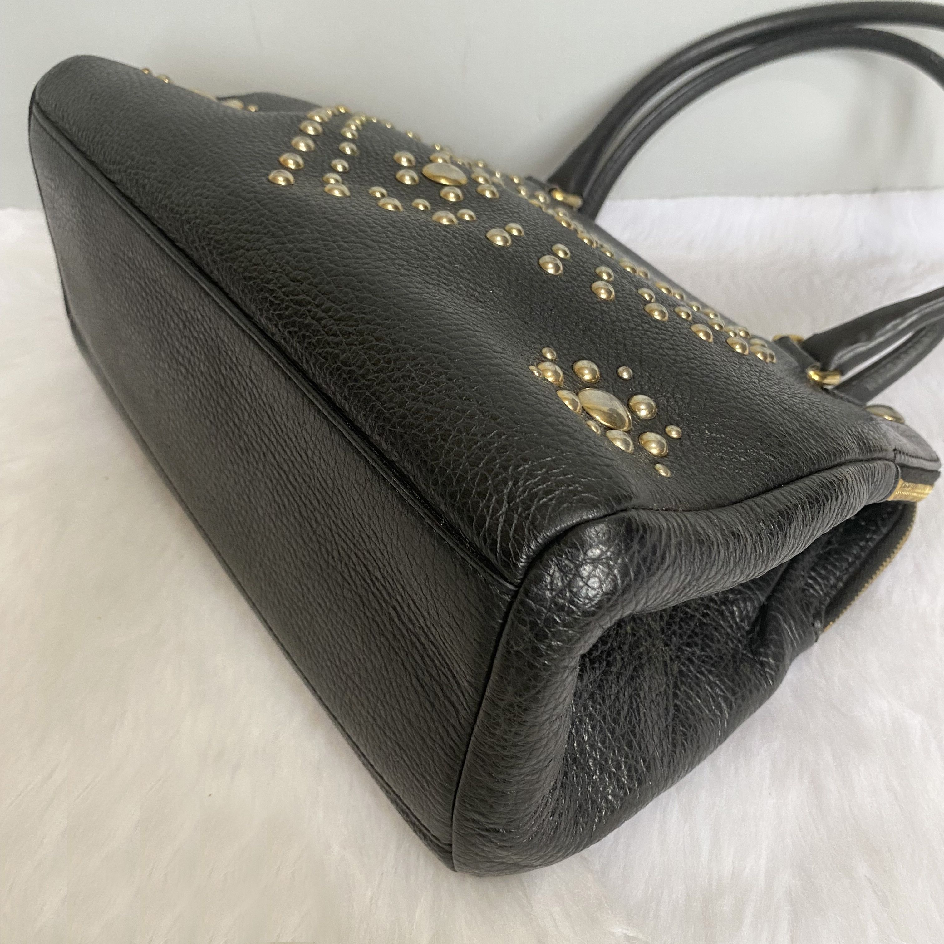 Moschino MOSCHINO Cheap & Chic Black Heart Studded Leather Bag Size ONE SIZE - 6 Thumbnail