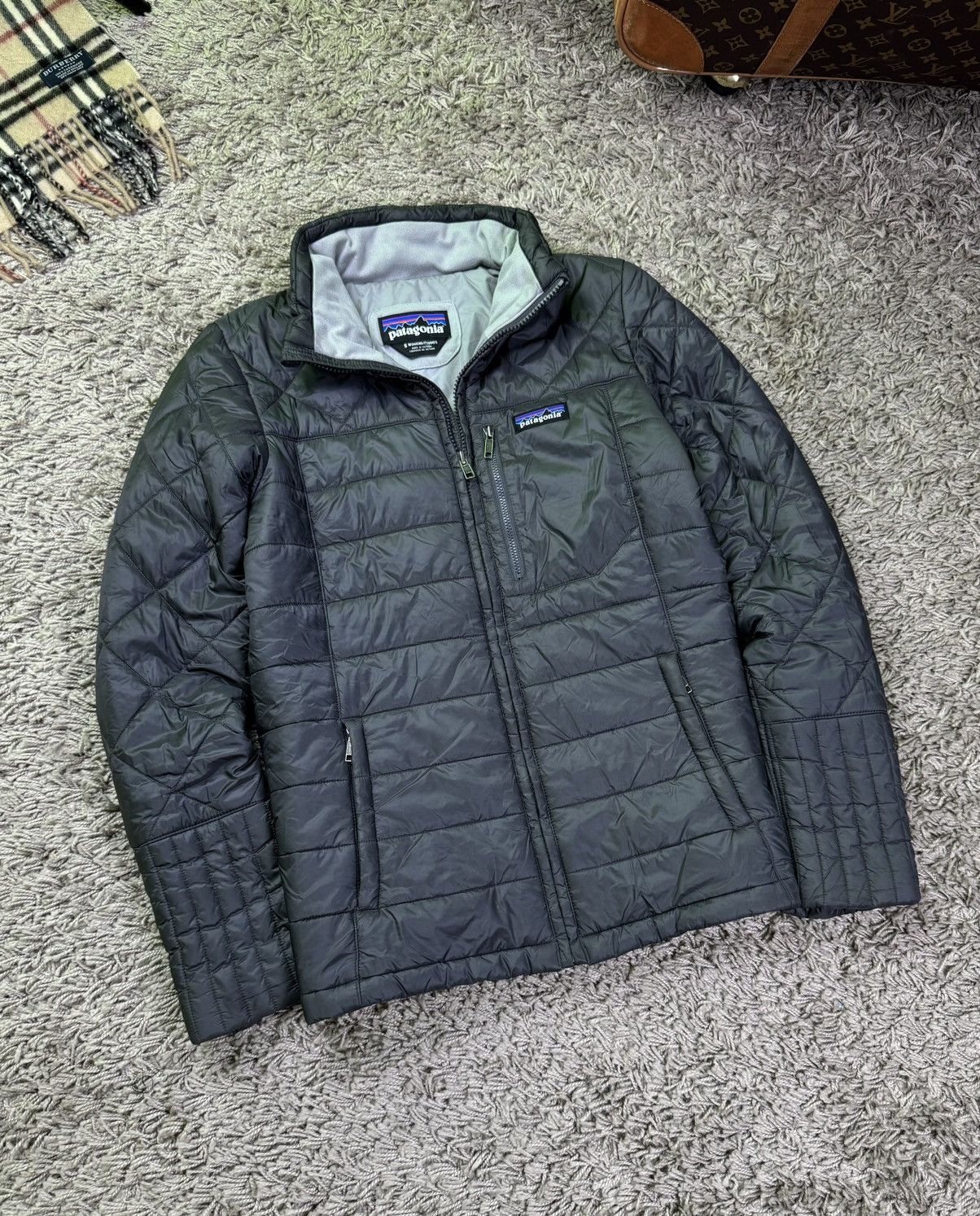 Down puffer jacket Patagonia original casual outdoors item