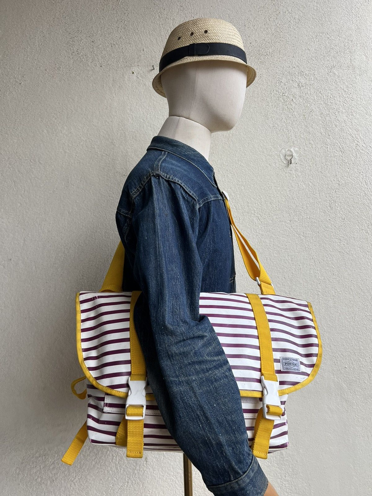 Porter VTG Porter by Yoshida X Headporter Distress Messenger Bag Size ONE SIZE - 23 Thumbnail