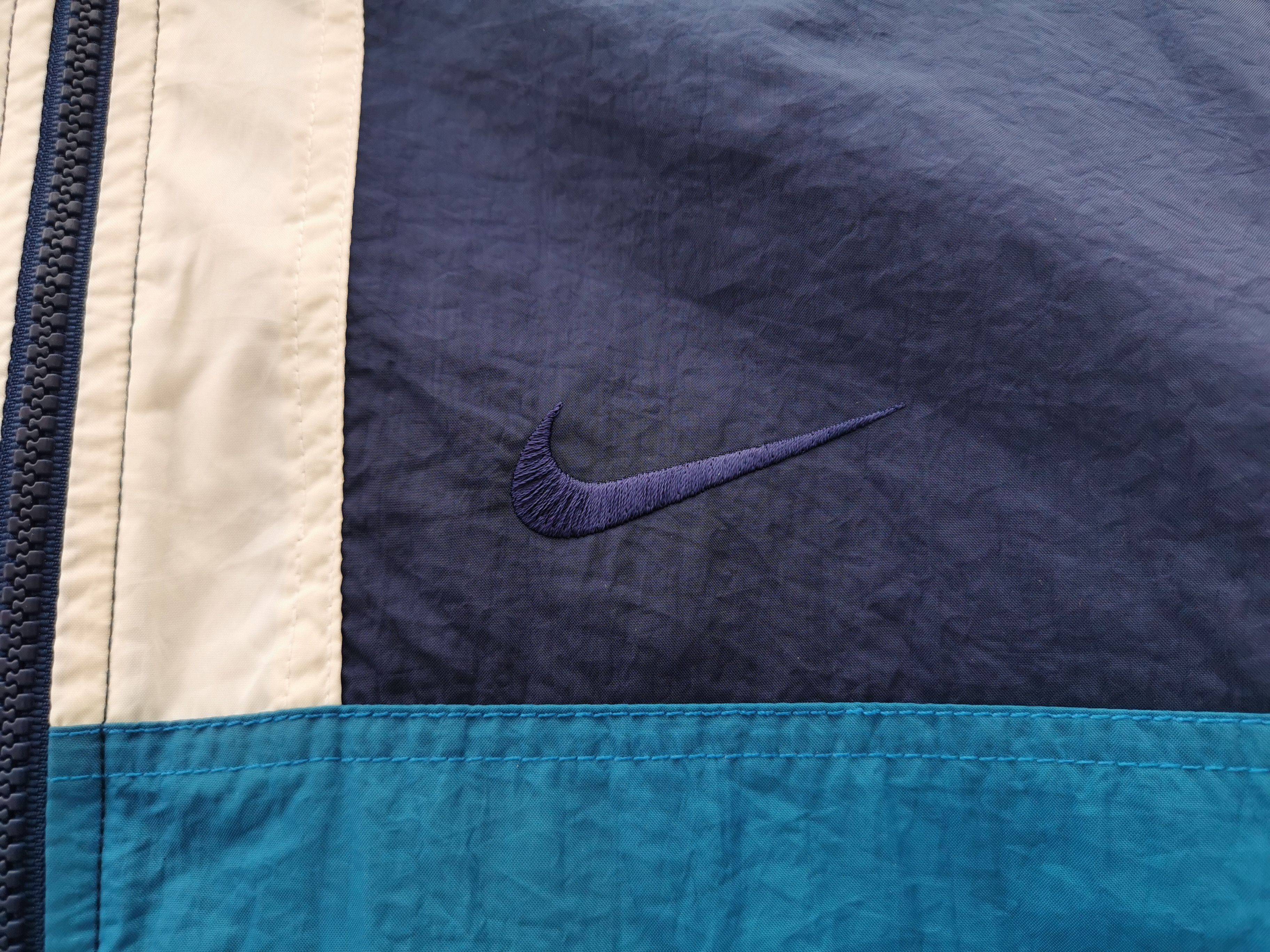 Nike Vintage 90s Nike Swoosh Windbreaker Nylon Jacket Size L Size US L / EU 52-54 / 3 - 5 Thumbnail