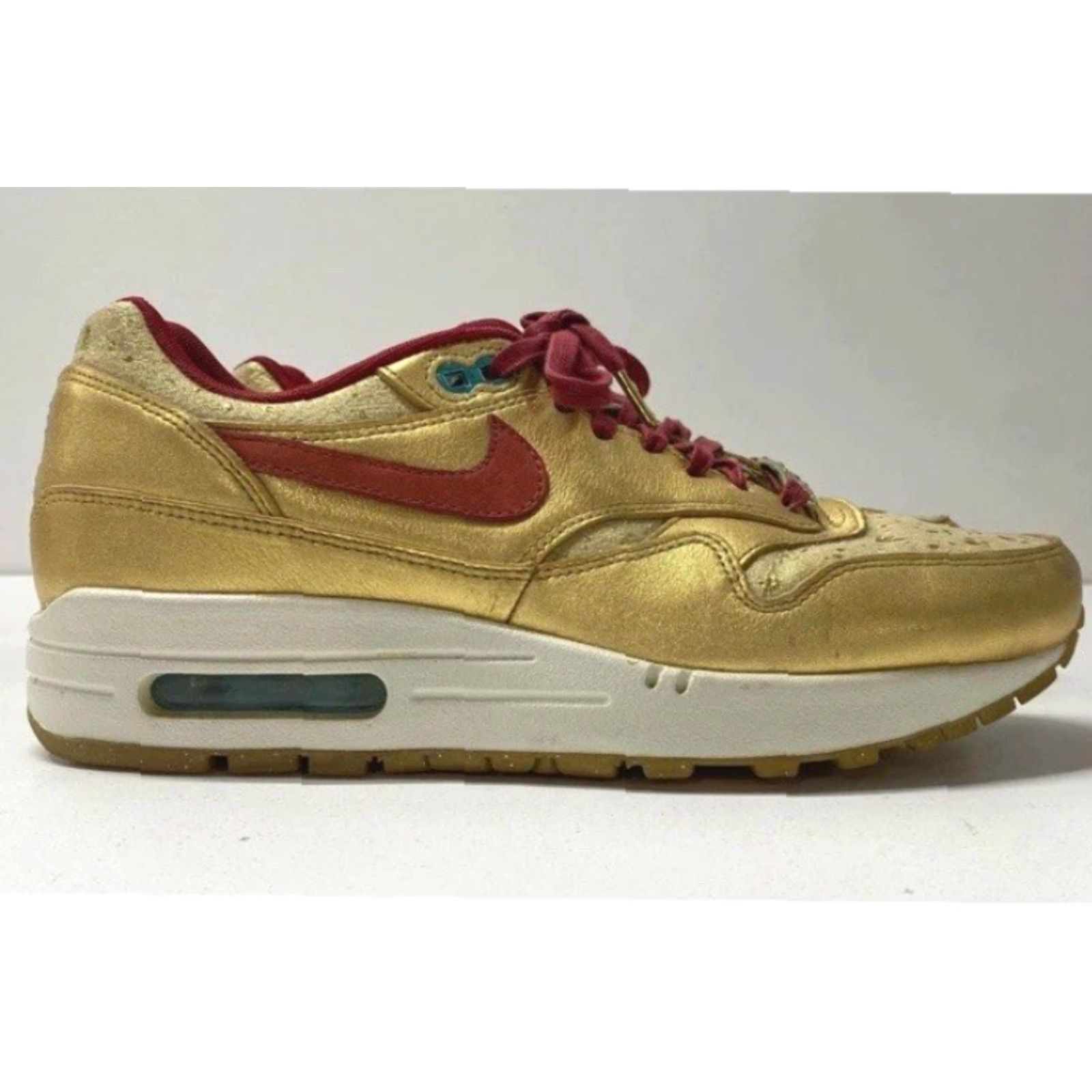 Nike VINTAGE Women’s Nike Air Max 1 QS Black History Month Gold/Red Sneakers 652115-700 Size 8 Size US 8 / IT 38 - 4 Thumbnail