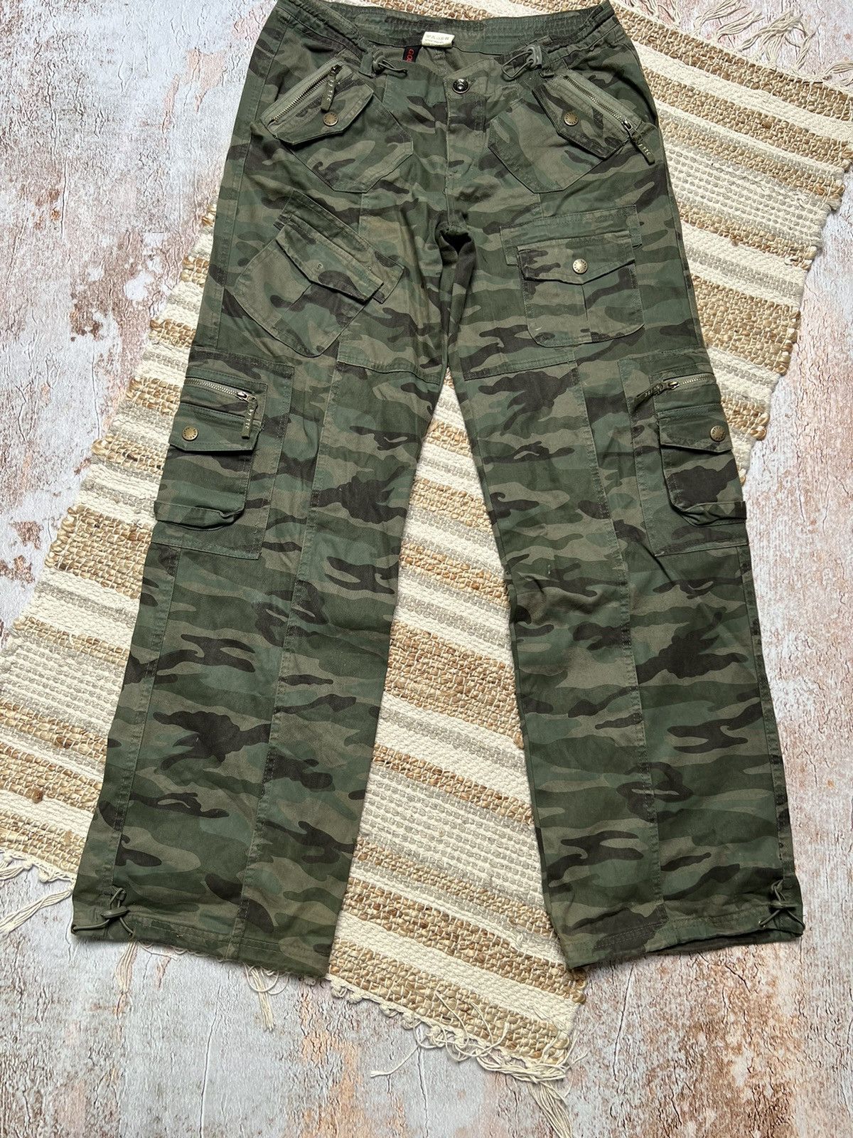 Japanese Brand × Vintage Vintage military camo cargo pants Size US 33 - 2 Thumbnail
