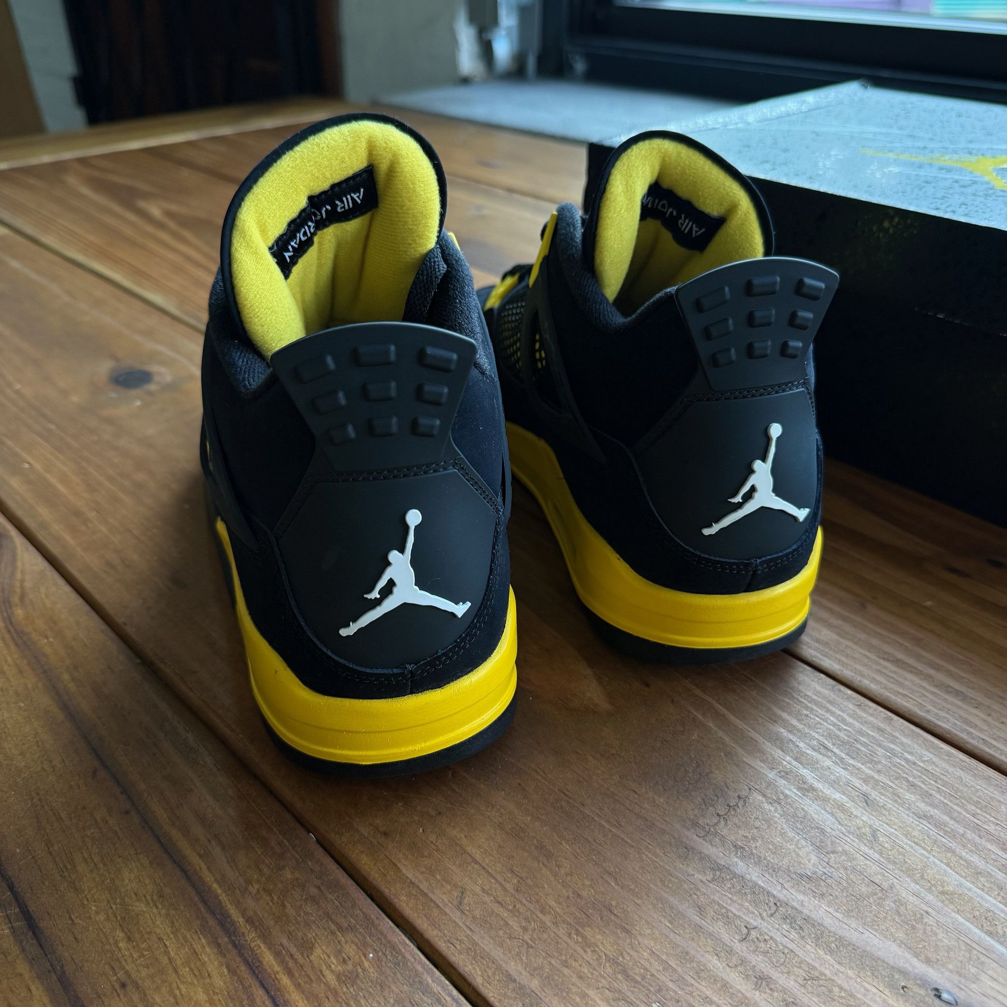 Jordan Brand Size 13 - Jordan 4 Retro 'Thunder' 2023 Size US 13 / EU 46 - 6 Thumbnail