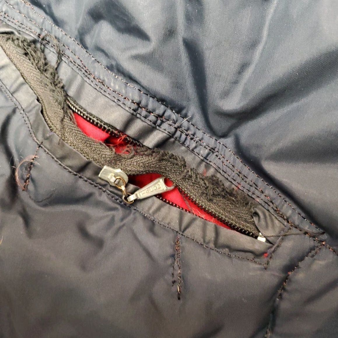 Vintage VINTAGE DOWN Jacket Mens S Blue Puffer Winter Ski Snow Outdoors Size US S / EU 44-46 / 1 - 4 Thumbnail