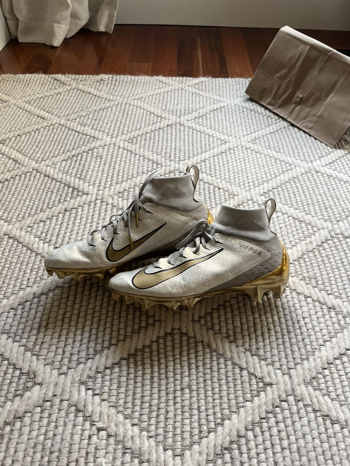 Nike Nike Vapor Untouchable 3 Elite Gold/White Size US 9 / EU 42 - 1 Thumbnail