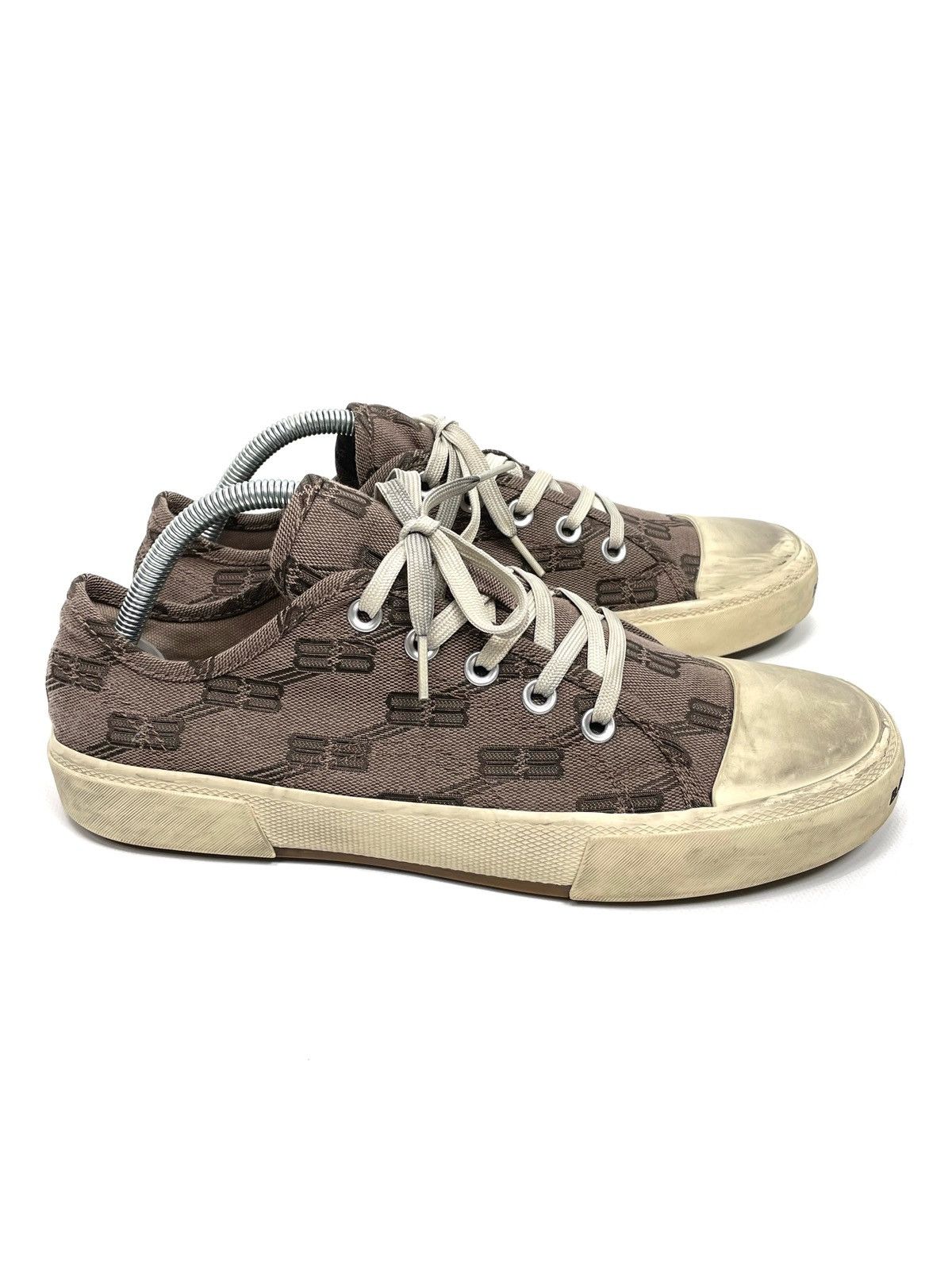 Balenciaga Balenciaga All Over BB Logo Low Top Sneakers - EU 41 (UK 8) Size US 11 / IT 41 - 1 Thumbnail