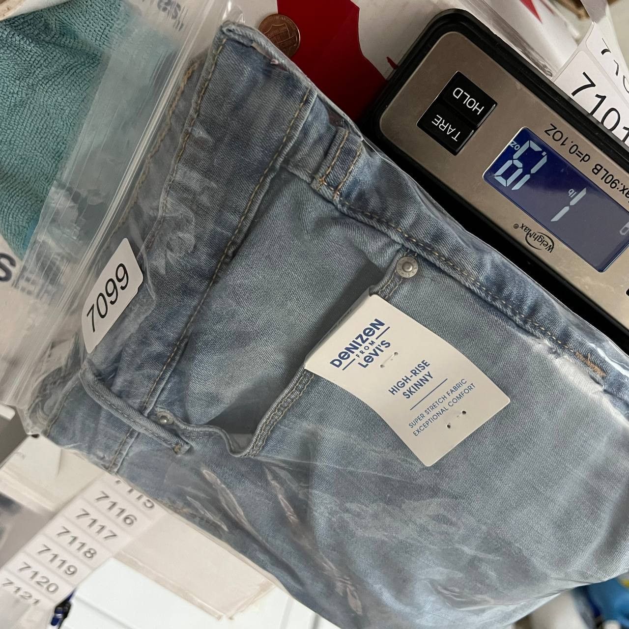 Denizen Denizen from Levi's 34x27 High Rise Skinny Distressed Jeans Size 34" / US 12 / IT 48 - 8 Thumbnail