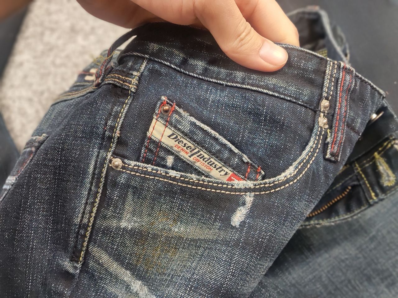 Diesel Vintage Diesel Rippy Logo Distressed Faded Denim Jeans Y2K Size 27" / US 4 / IT 40 - 12 Thumbnail