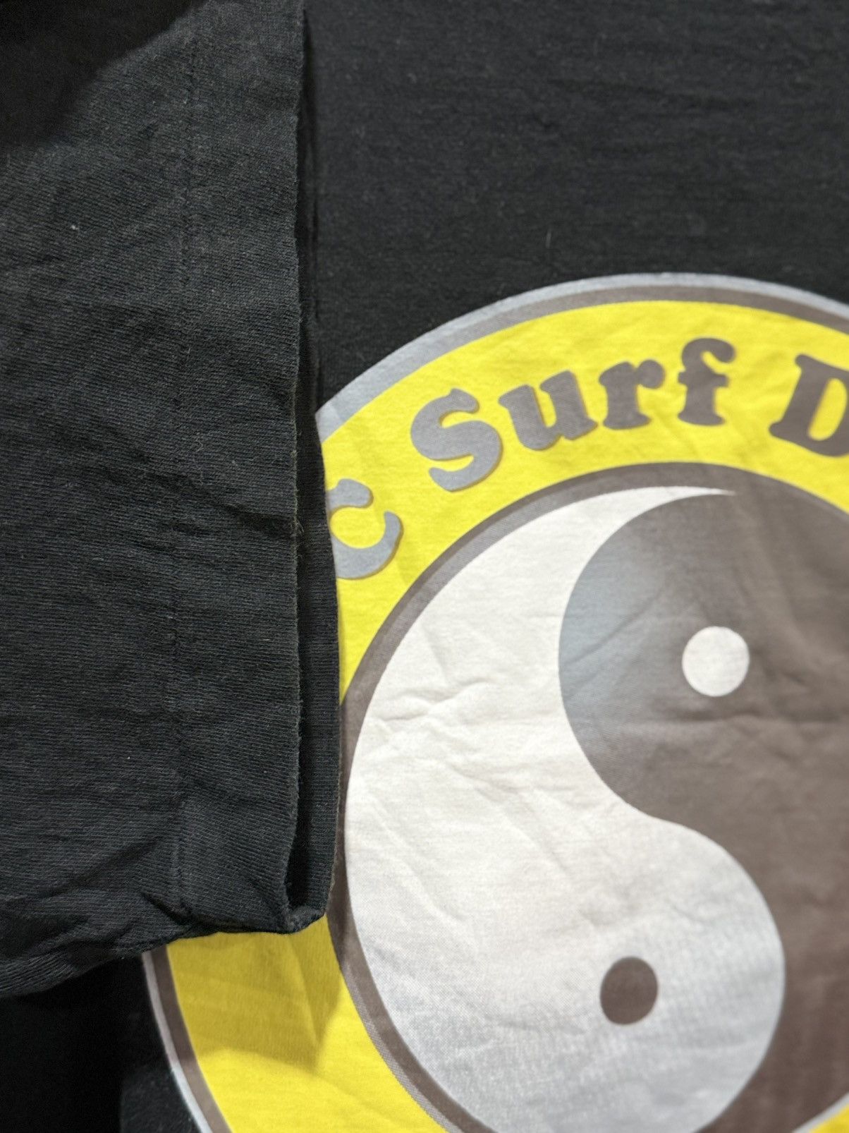 Quiksilver Vintage 90s T&C Surf Designs Yin Yang Logo Faded Tee Size US L / EU 52-54 / 3 - 4 Thumbnail