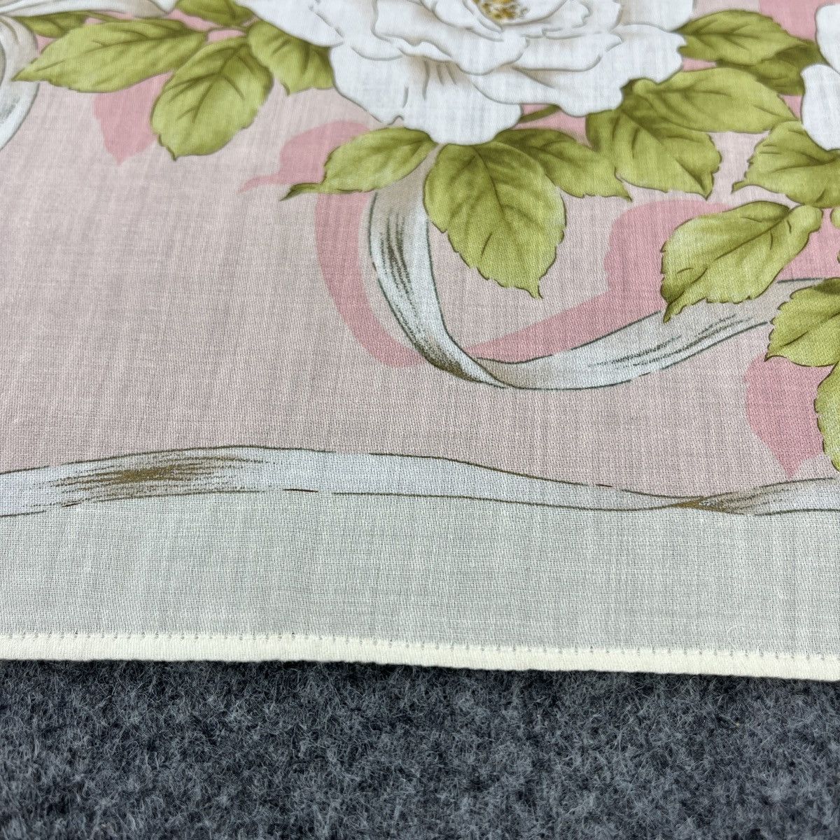 Pierre Balmain Pierre Balmain Handkerchief / Bandana / Neckerchief B1045 Size ONE SIZE - 6 Thumbnail