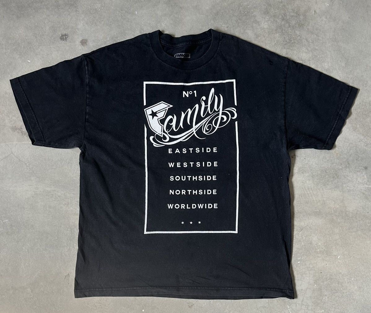 Famous Stars And Straps VINTAGE WELL FADED FAMOUS FOURSTAR TEE Size US XL / EU 56 / 4 - 1 Thumbnail